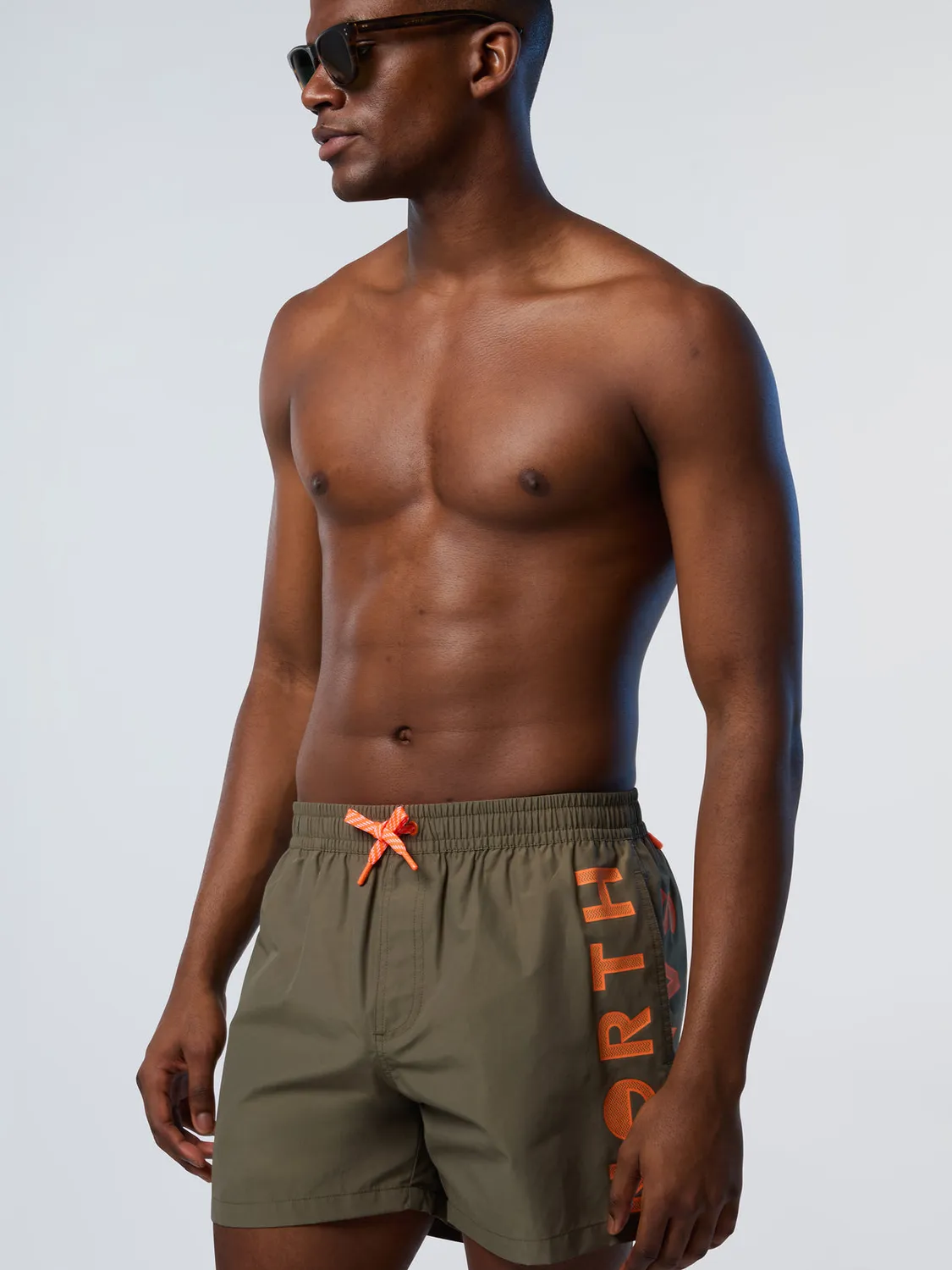 North Sails short bain imprimé vertical nylon recyclé