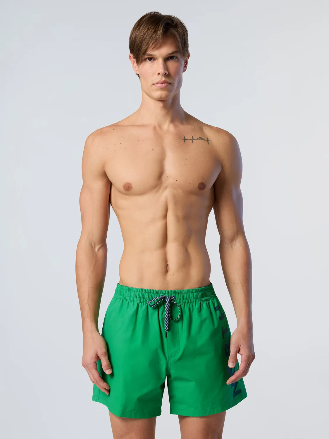 North Sails short bain imprimé vertical nylon recyclé
